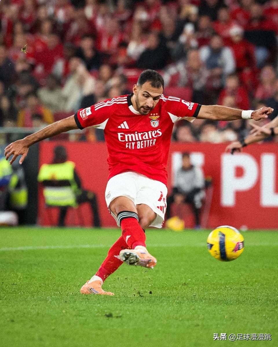 今晚葡超传出新动向；巴黎圣日耳曼再遭质疑；管理层表态：管理层满意；医务组通报恢复